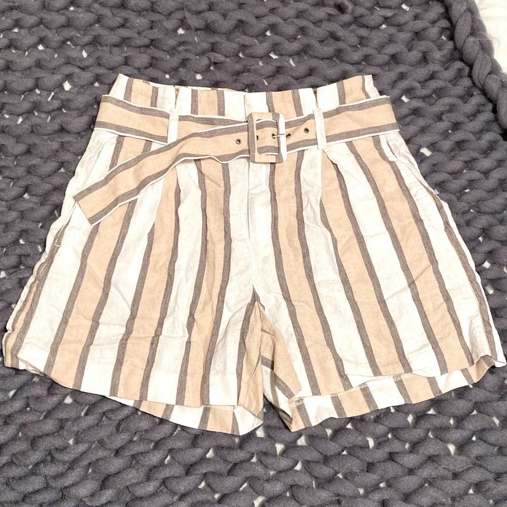 4/$15 Banana Republic Linen Shorts